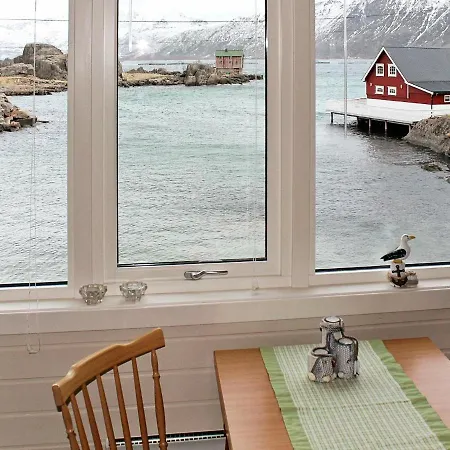 Feriehus Two-Bedroom Holiday home in Sennesvik *