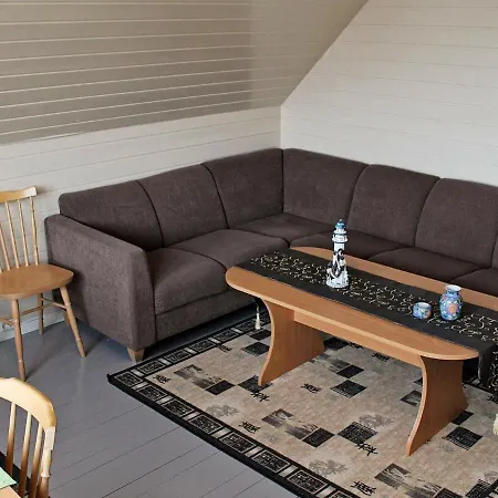 Two-Bedroom Holiday home in Sennesvik *