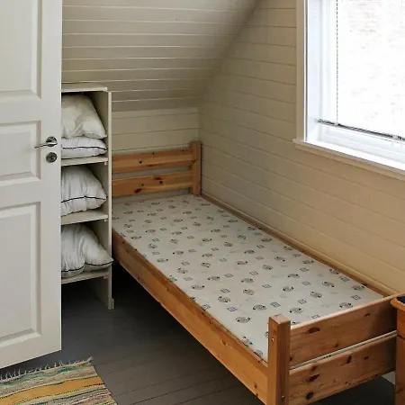 Feriehus Two-Bedroom Holiday home in Sennesvik